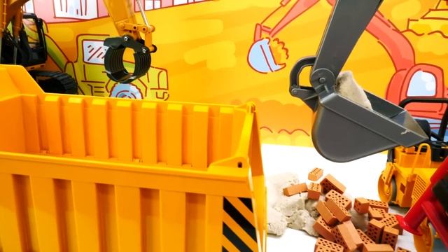 Игрушечные машины помощники. Видео для детей про рабочие машинки смотреть онлайн