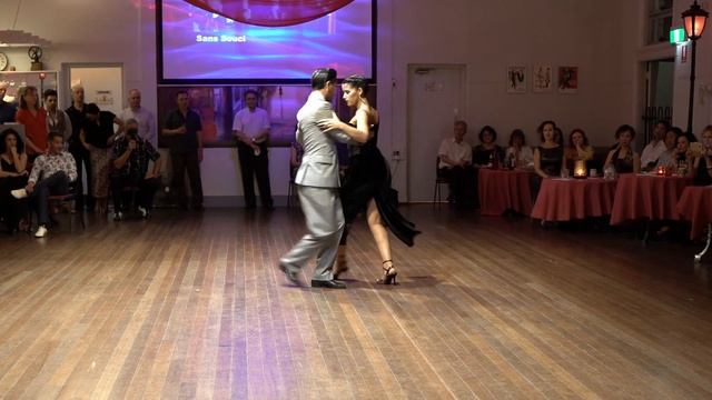 Argentine Tango Dance Performance by Dante Sanchez y Indira Hiayes - Vals