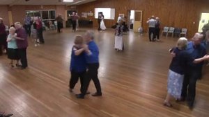 Platinum Waltz - A beautiful English Sequence dance .