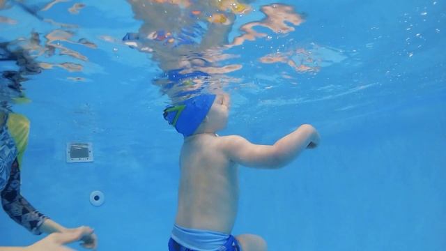 Грудничковое плавание в Иркутск | На Волне #09 смотреть онлайн