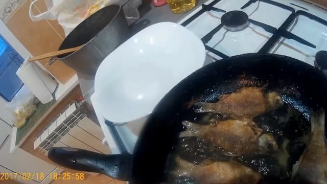 Приготовление жареного карася Самый вкусный и простой способ пожарить карася ПОЛНЫЙ ПРОЦЕСС