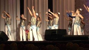 Танец "Улыбайся" с хореографической студией "Стрижи" Dance "Smile"