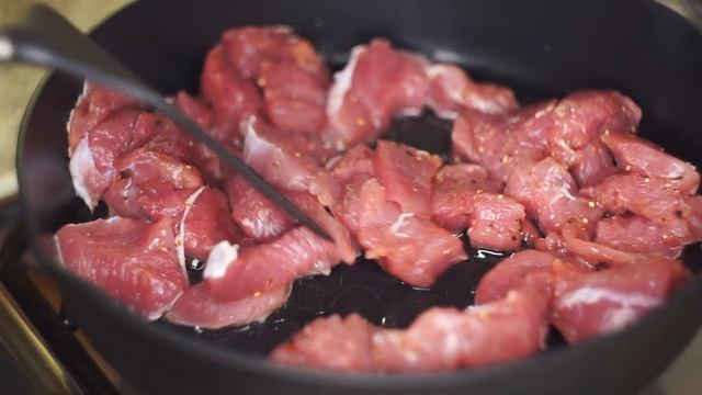 ЖАРКОЕ в ТЫКВЕ по-домашнему со свининой и овощами / ТЫКВА Фаршированная Мясом Запечённая в Духовке смотреть онлайн