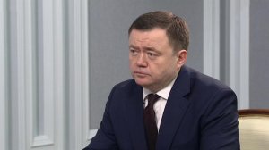 Михаил Мишустин обсудил с Петром Фрадковым качество банковских услуг в новых регионах