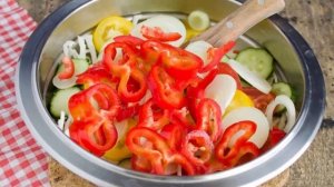 «Витаминный» Салат на зиму с капустой, помидорами, перцем и огурцами! Выручает хозяек.