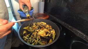 Баклажаны в соевом соусе с чесноком.Простой и быстрый рецепт#Eggplant in soy sauce with garlic