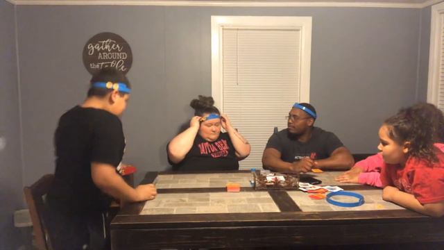 Hedbanz Game смотреть онлайн