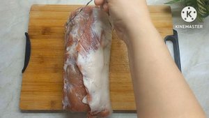 Рулет из свинины с беконом.