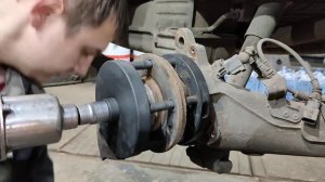 Выпрессовка ступичного подшипника