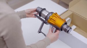 How to replace the main body on your Dyson V12 Detect™ or Dyson V12 Slim cord-free vacuum
