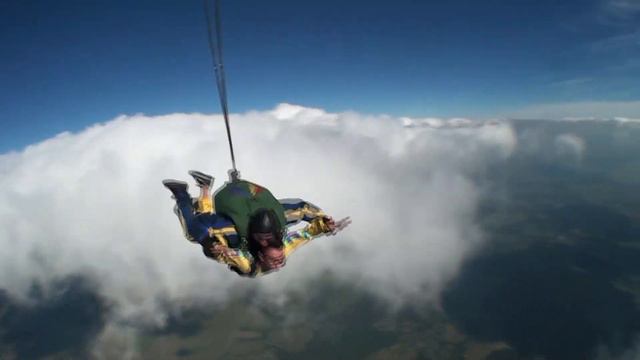 Прыжок с 4000 метров 20.07.2014 смотреть онлайн