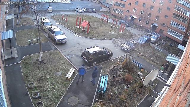 Женщина хочет отобрать у меня квартиру вот и говорит что я ругаюсь, ненармотивной лексикой на детей смотреть онлайн