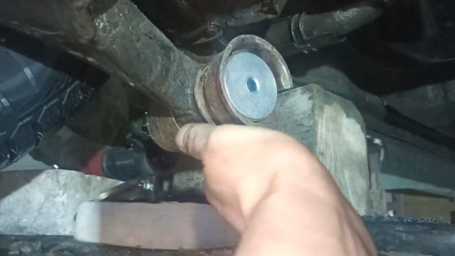 Geely cайлентблоки зад\балки. Съемник APRIL-aliexpress.