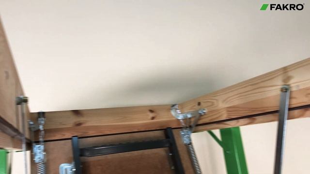 Раскладная металлическая чердачная лестница LMS | ОБЗОР | FAKRO | Факро TV | смотреть онлайн
