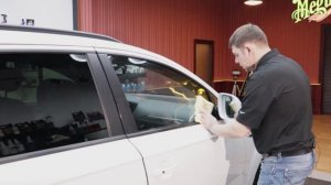 Как быстро почистить стёкла в автомобиле?