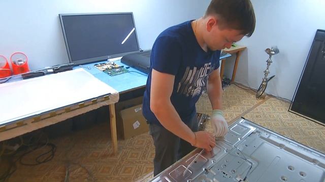Разборка телевизора без болтов, и ремонт подсветки samsung 55, ue55nu7170u