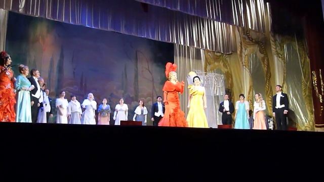 Яркий спектакль ХАТМК "Веселая вдова"_10ч смотреть онлайн