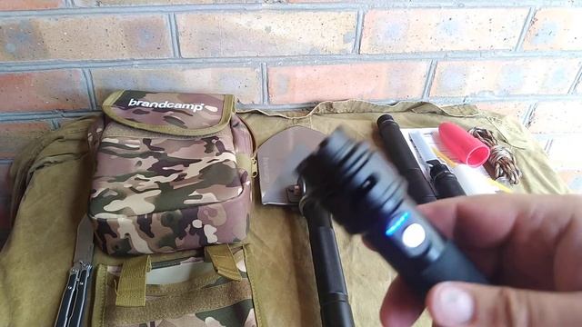 Распаковка многофункциональной складной лопаты Brandcamp M4