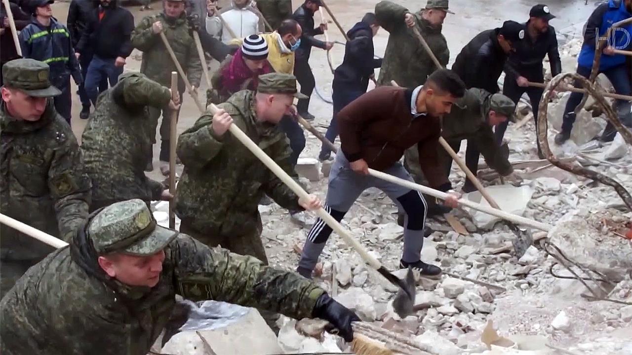 В Сирии российские военные подключились к ликвидации последствий землетрясения