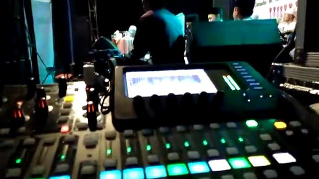 Behringer X32 live Hadroh смотреть онлайн