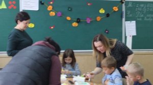 ЧТО ТВОРЯТ ДЕТИ ! РОСПИСЬ ПРЯНИКОВ ! Пряники своими руками / Мастер класс в школе/ Имбирные пряники