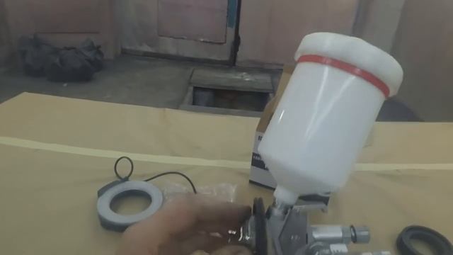 Дополнительный свет для покраски в гараже. Подсветка факела краскопульта