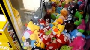 Автомат с Игрушками Челлендж ДОСТАЕМ МНОГО ИГРУШЕК ИЗ ИГРОВОГО АВТОМАТА Вместе с Машей и Николь