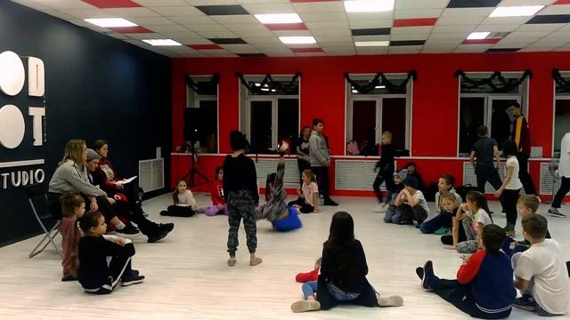 НЕОБЫЧНЫЙ Vlog | Цели и планы на 2019 | Дача, танцы и друзья смотреть онлайн