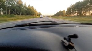 Миша душит,коробку в спорт забыл переключить)