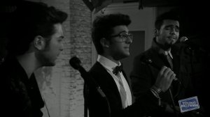 Il Volo Sing Christmas Songs Live at the YH Studio!