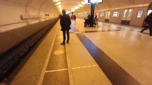 Прибытие Поезда 81-760/761 Ока На Станцию Улица Академика Янгеля // 22 Августа 2021