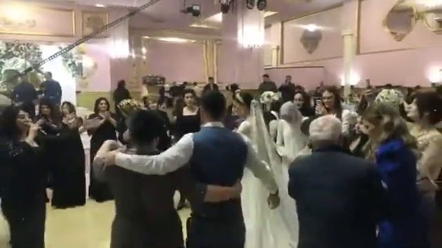 Свадьба свадьба и ещё свадьба! Счастья молодым! смотреть онлайн