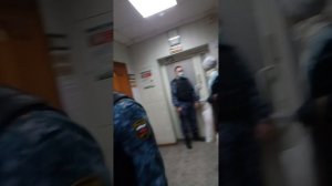 Женщина должник по алиментам хочет уйти от приставов, а кто за неё будет решение суда исполнять?