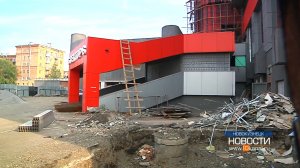 Глава города проверил ход ремонта Арены кузнецких металлургов