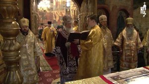 Патриарх совершил литургию в Успенском соборе Кремля