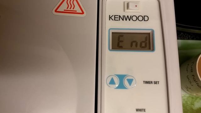 How to use a Bread Maker Kenwood BM200 series PART 2 BAKING & TAKING BREAD OUT OF PAN смотреть онлайн