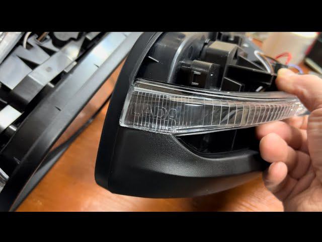 VESTA NG ЗЕРКАЛА С ЭЛЕКТРОСКЛАДЫВАНИЕМ. смотреть онлайн