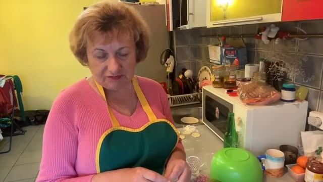 Леплю пельмени … Я не выдерживаю … смотреть онлайн