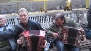 Частушки играем и пляшем в Измайловском парке
