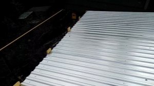 Крыша гаража из профнастила Часть 3