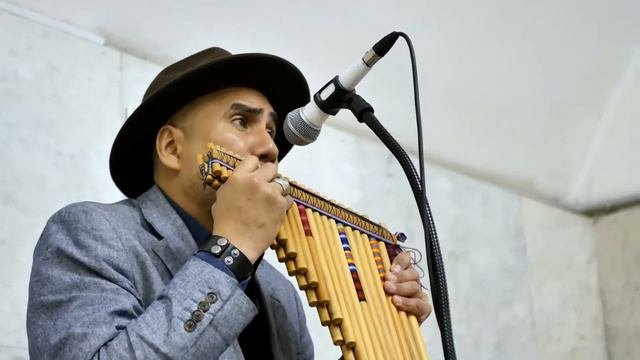 ПолинаГагарина - Смотри кавер версия на бамбуковых флейтах #МузыкаВокруг
