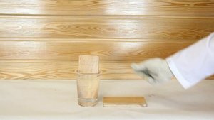 Акриловый лак. Водостойкость