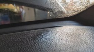 Как убрать Виньетки, наклейки со стекла.