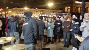 ПИТЕР 😊 УЛИЧНЫЕ МУЗЫКАНТЫ, ГРУППА АЙДАХО ВЫСТУПАЕТ НА НЕВСКОМ ПРОСПЕКТЕ! САМАЯ-САМАЯ...#id_aho
