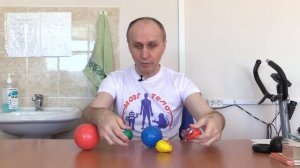 Разрабатываем пальцы рук.