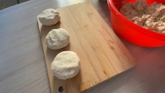 СЫРНИКИ из ТВОРОГА на завтрак БЫСТРО и ЛЕГКО! Можно замораживать! // ENG Cottage cheese pancake смотреть онлайн