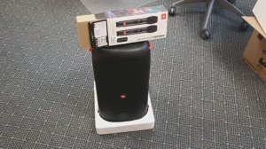колонка JBL PARTYBOX 110: подключение и отключение