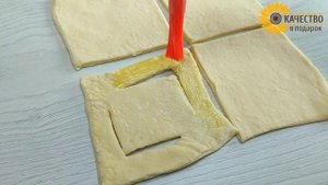 Простой рецепт слоек с джемом!