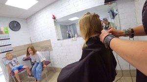 Обрезала Волосы Сестре и МАМЕ