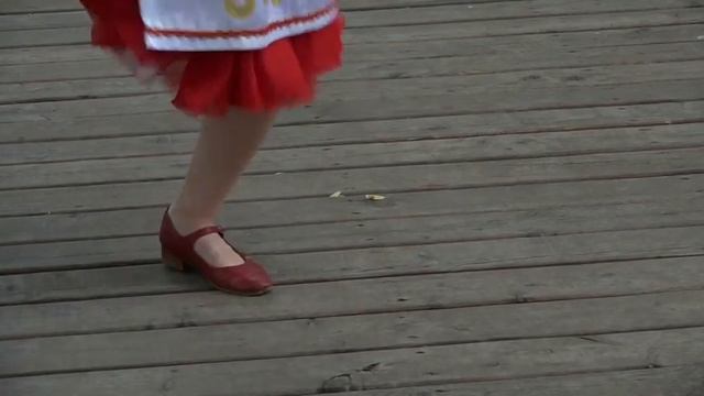 _ДАВНО ГАРМОШКА НЕ ИГРАЛА_ Ольга Рыбникова. смотреть онлайн